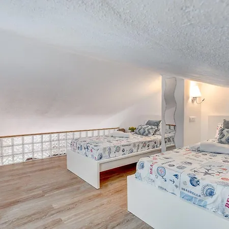 Pambnb - Sea Breeze Loft Parque Albatros Apartment